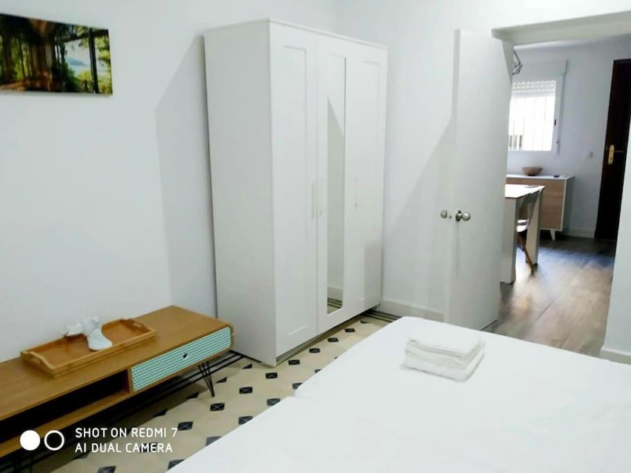 P Casa Con Azotea Privada Y Centrica. Wifi+Netflix Villa El Puerto de Santa Maria Luaran gambar
